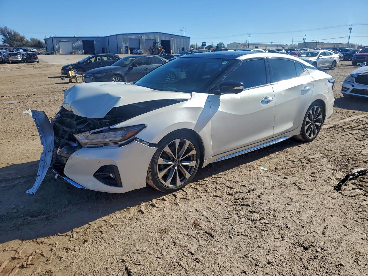 2019 NISSAN Maxima