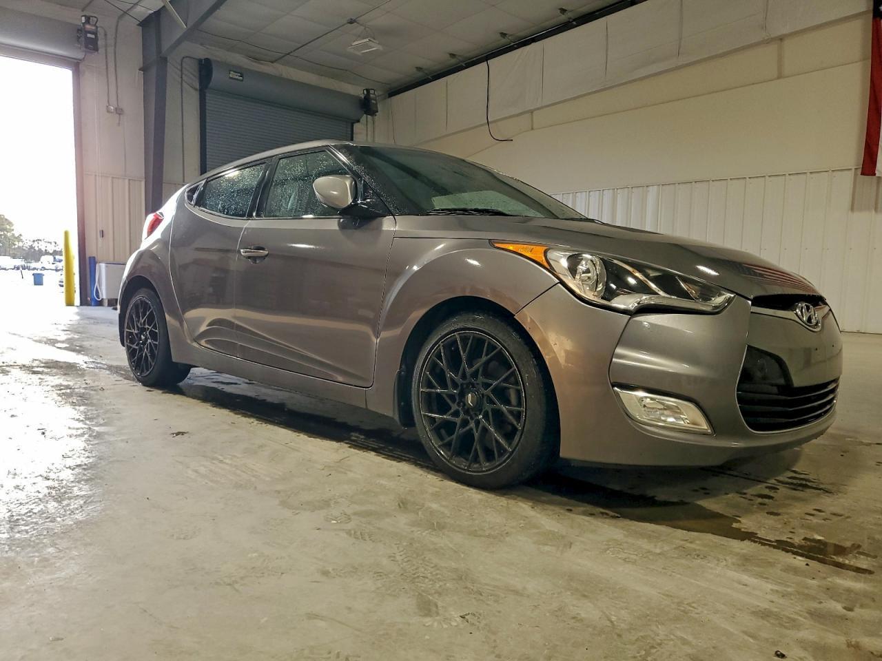 2013 HYUNDAI VELOSTER