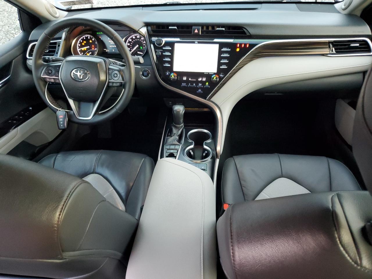 2018 TOYOTA CAMRY