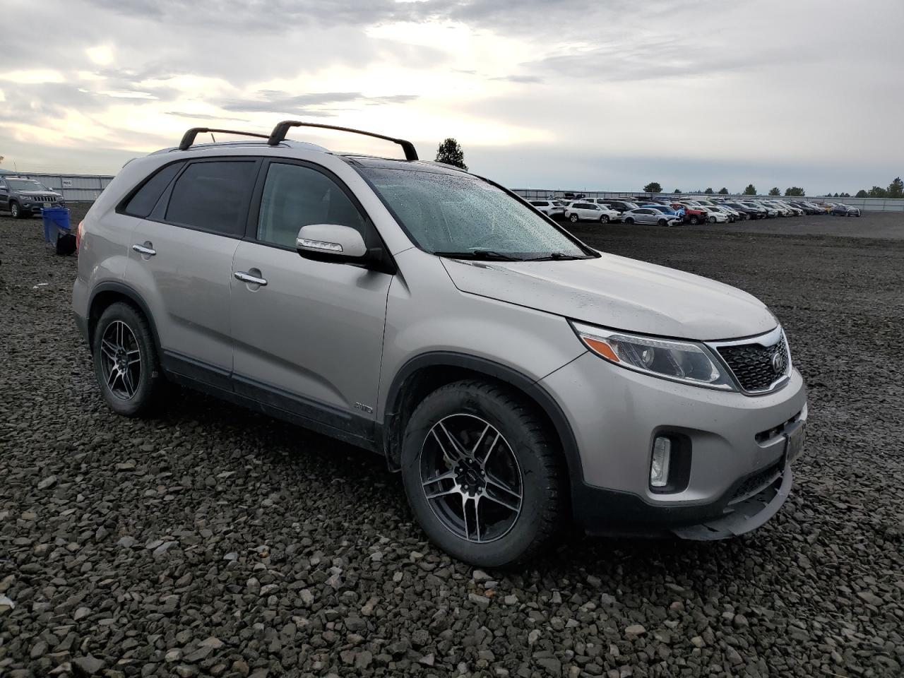 2015 KIA SORENTO