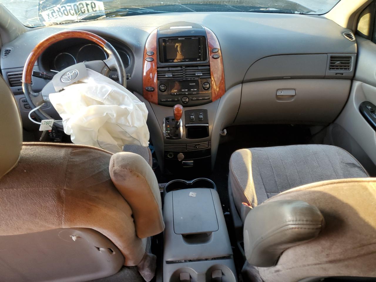 2007 TOYOTA SIENNA