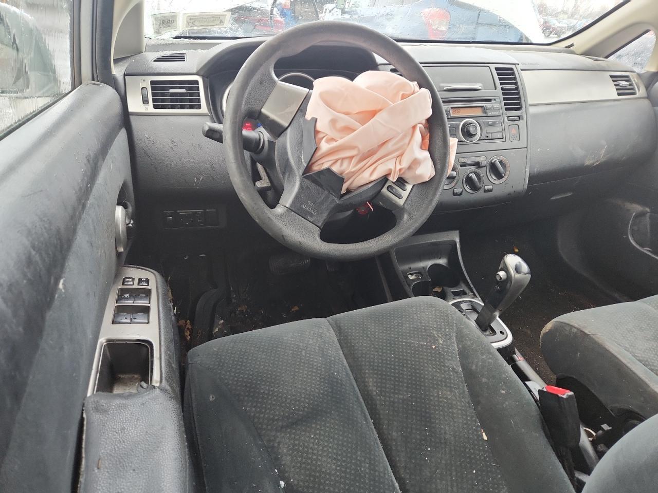 2010 NISSAN VERSA