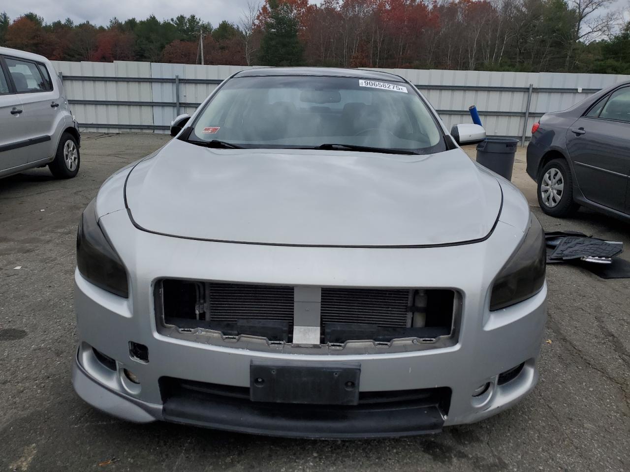 2010 NISSAN Maxima