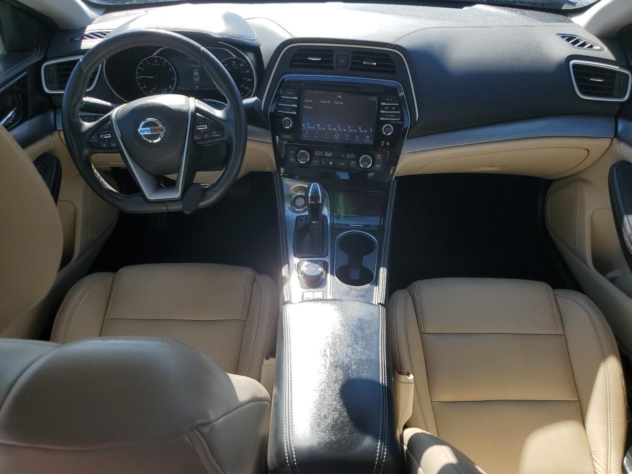 2016 NISSAN Maxima