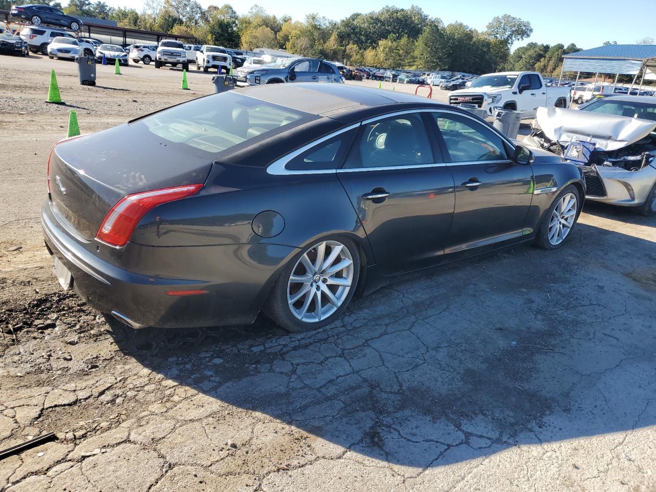 2011 JAGUAR Xj-Series