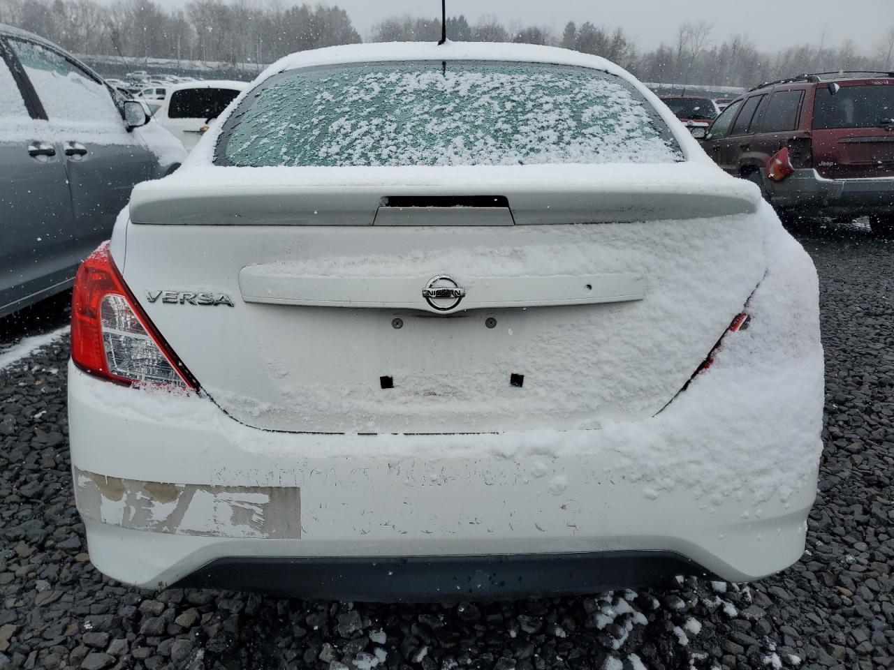 2018 NISSAN VERSA