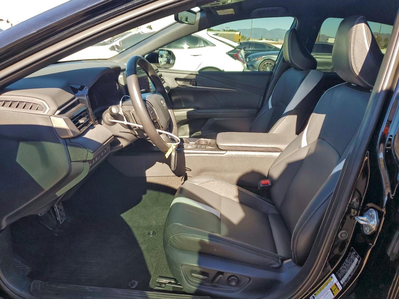 2025 TOYOTA CAMRY