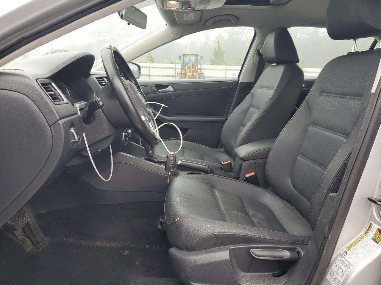 2012 VOLKSWAGEN JETTA