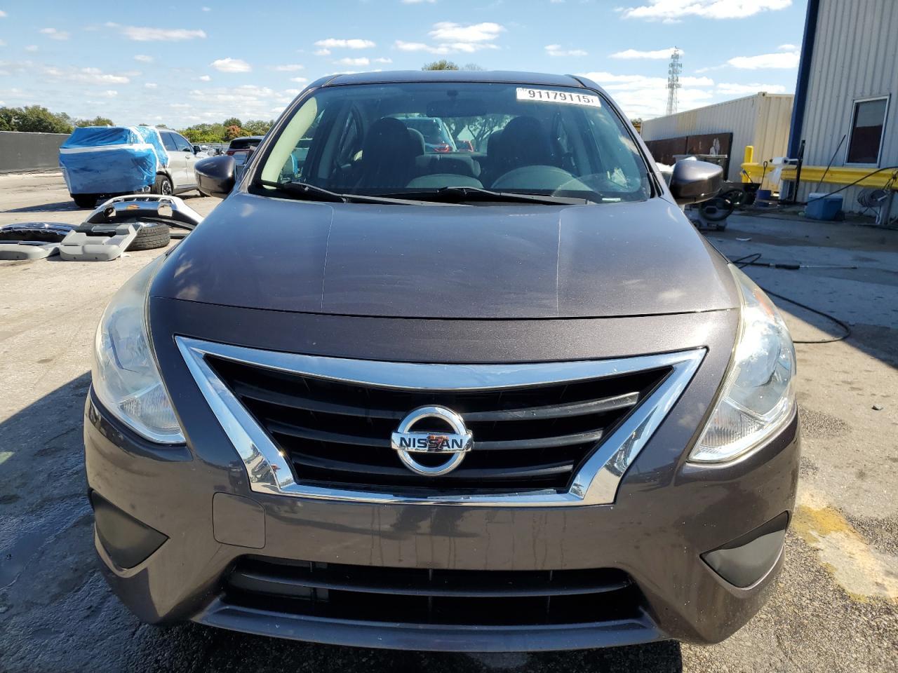 2015 NISSAN VERSA
