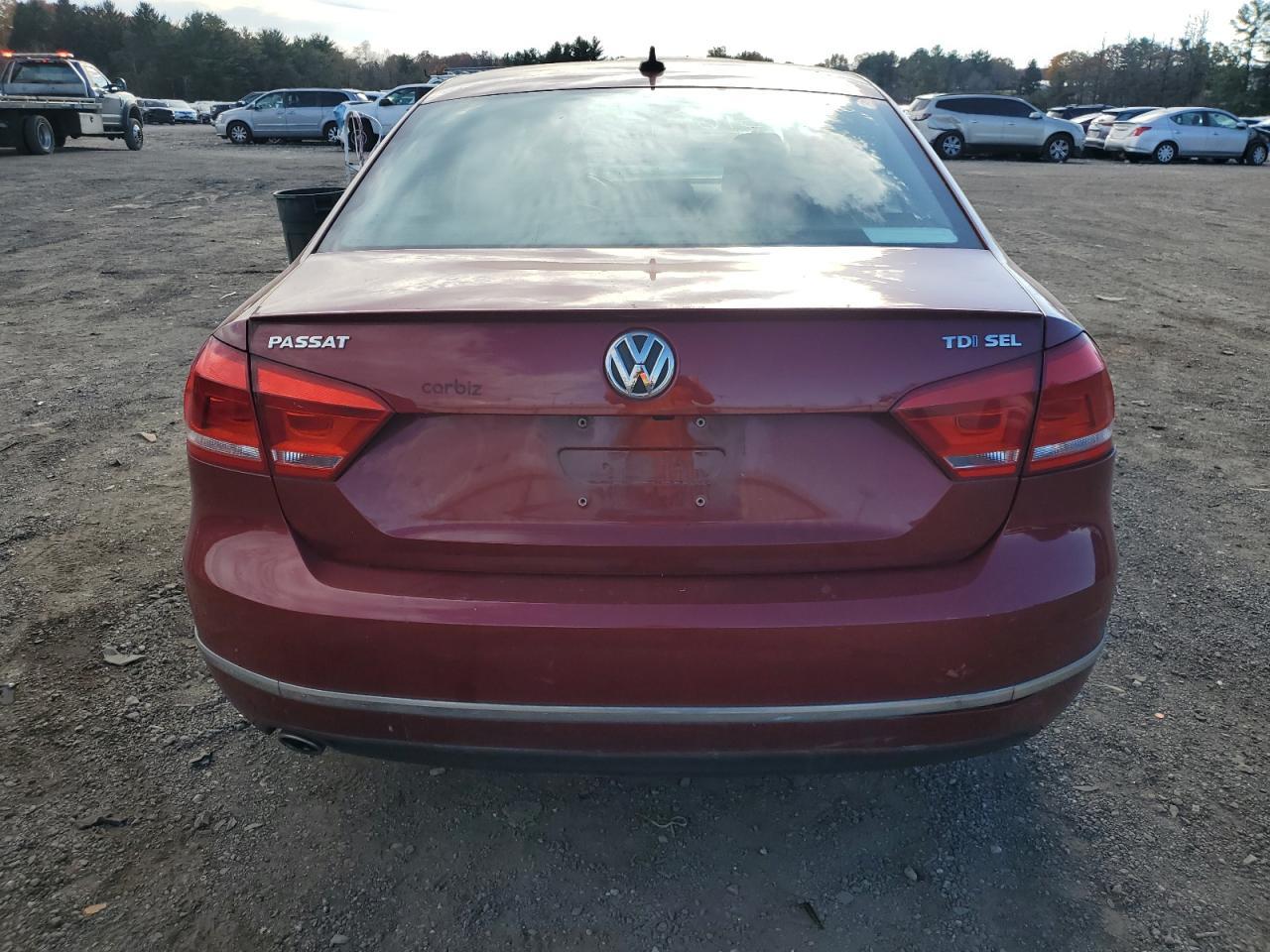 2015 VOLKSWAGEN Passat
