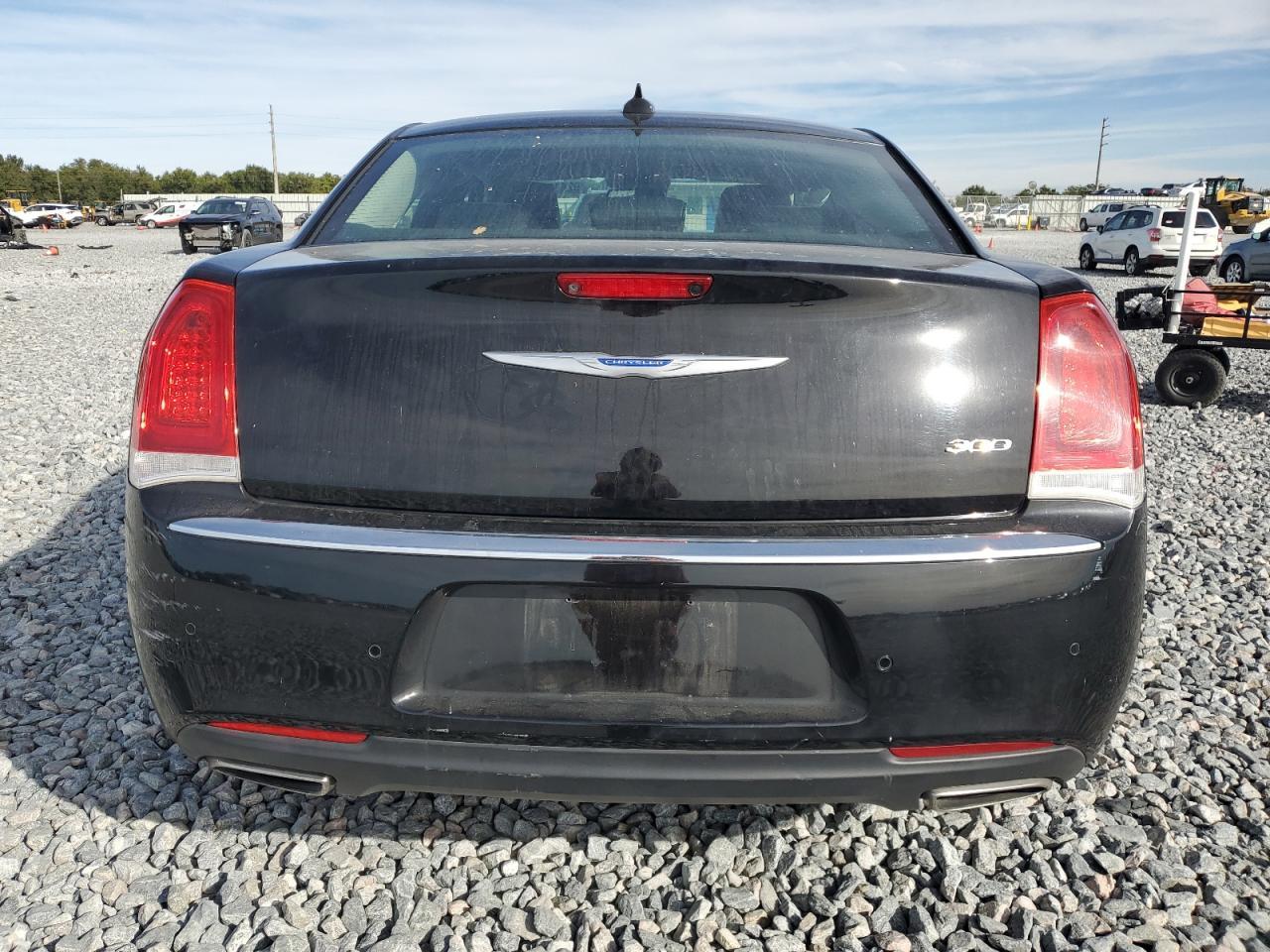2019 CHRYSLER 300