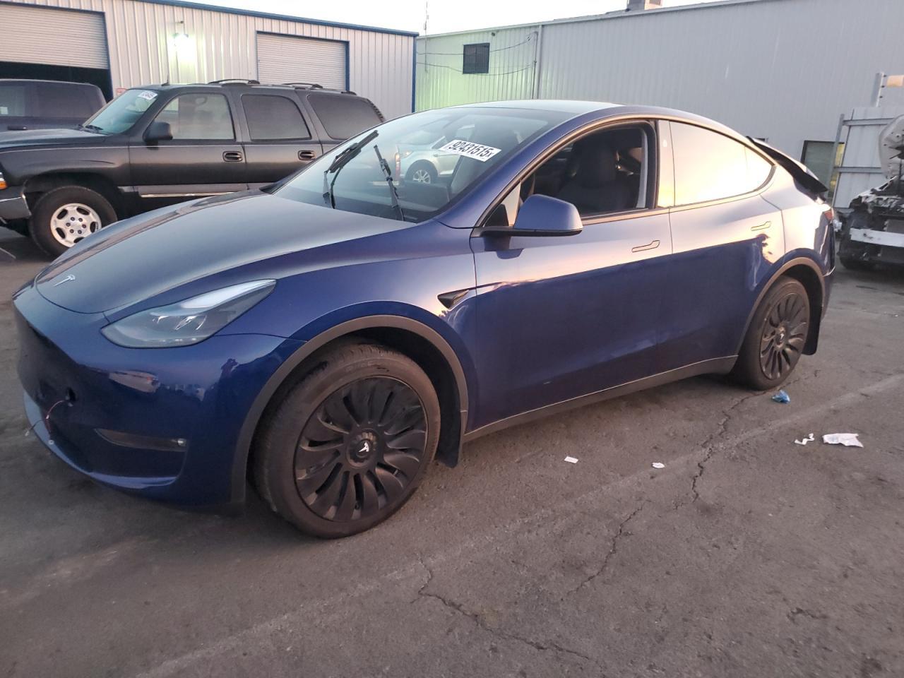 2024 TESLA MODEL Y