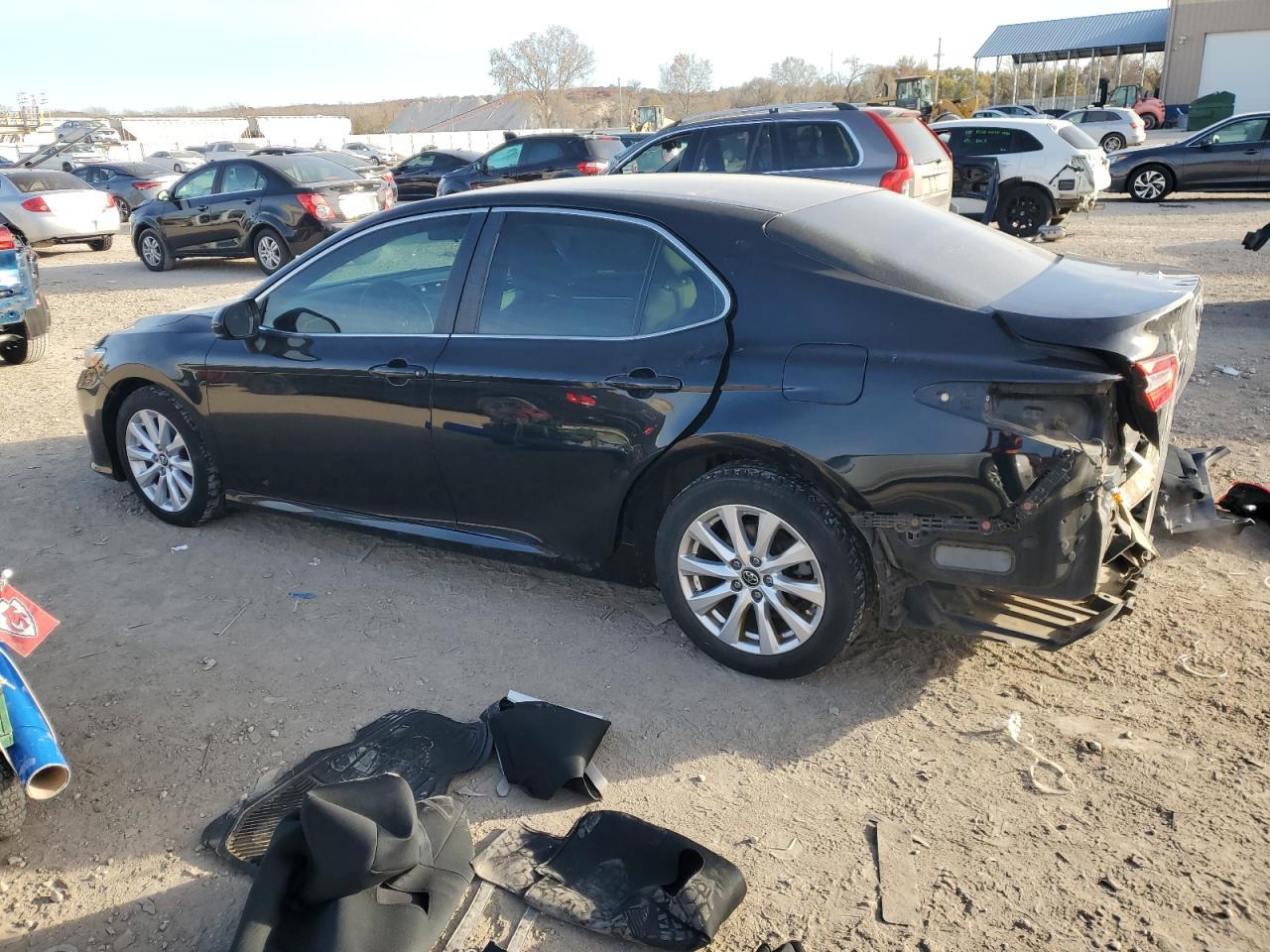 2018 TOYOTA CAMRY