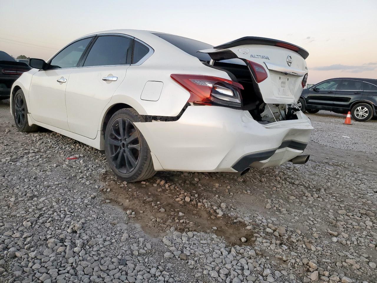 2017 NISSAN ALTIMA