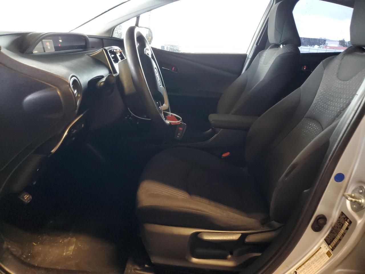 2017 TOYOTA PRIUS