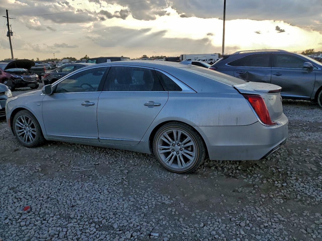 2018 CADILLAC XTS
