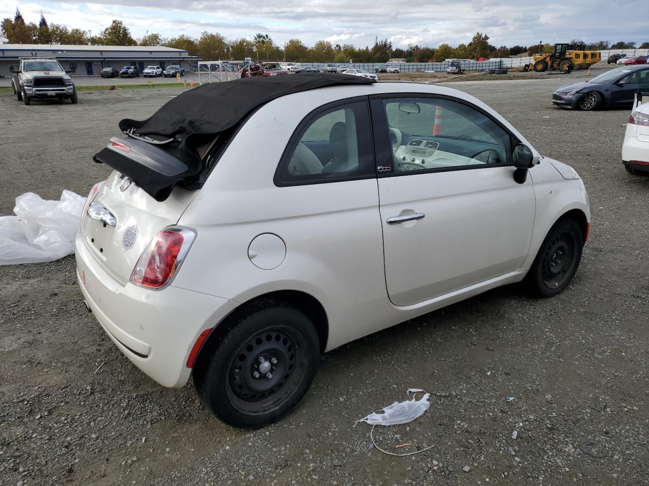 2015 FIAT 500