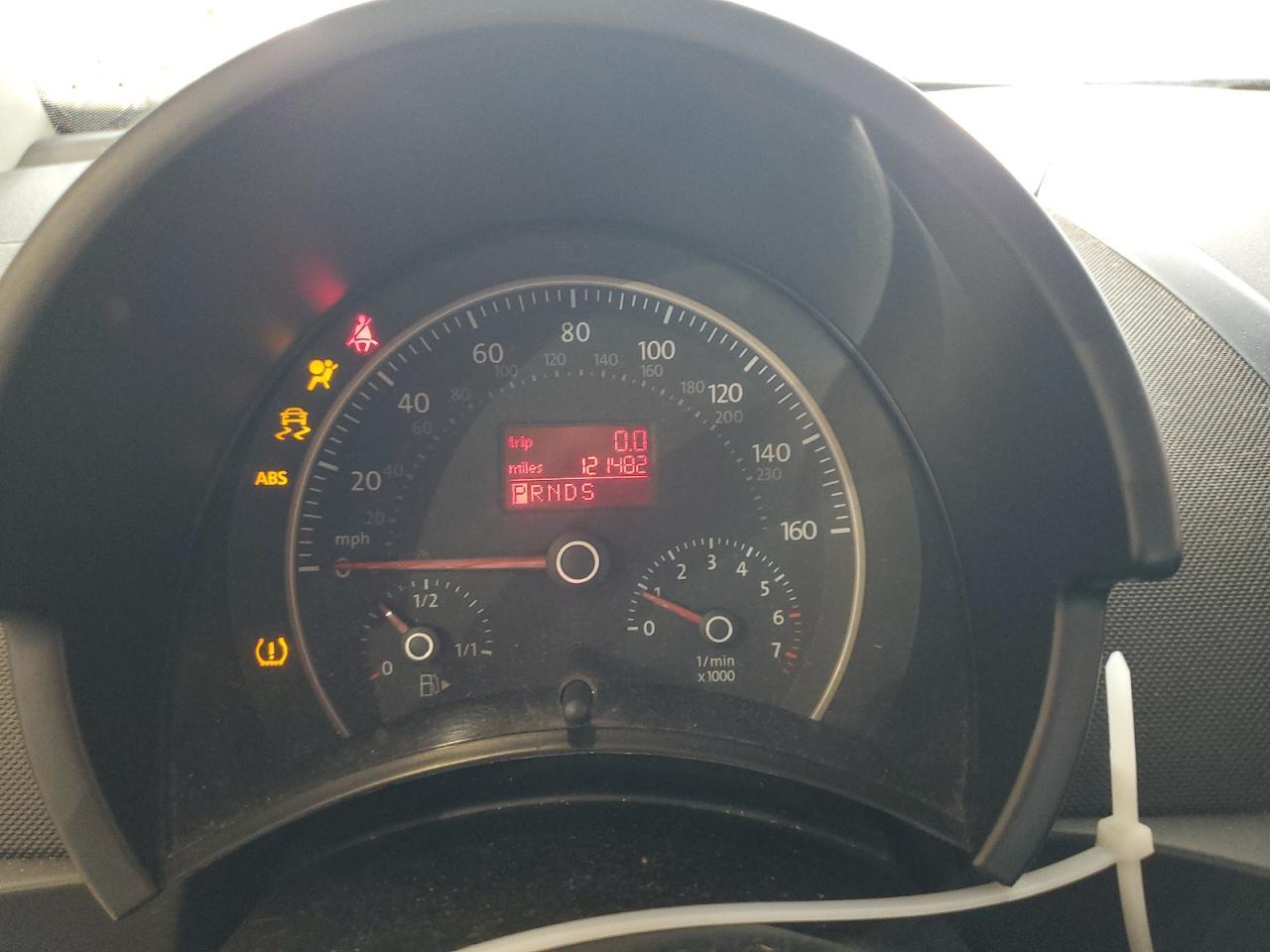 2010 VOLKSWAGEN Beetle