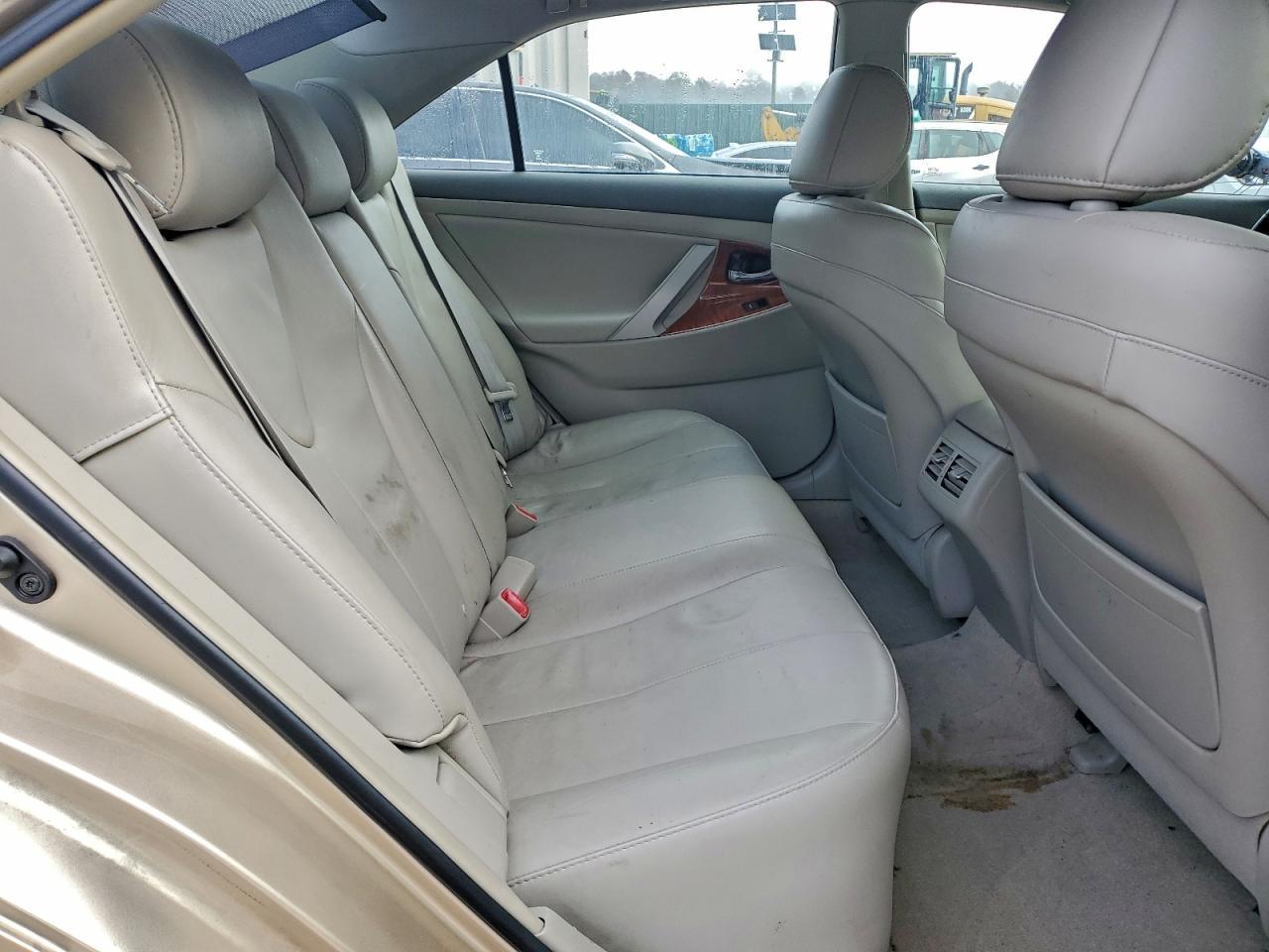 2010 TOYOTA CAMRY