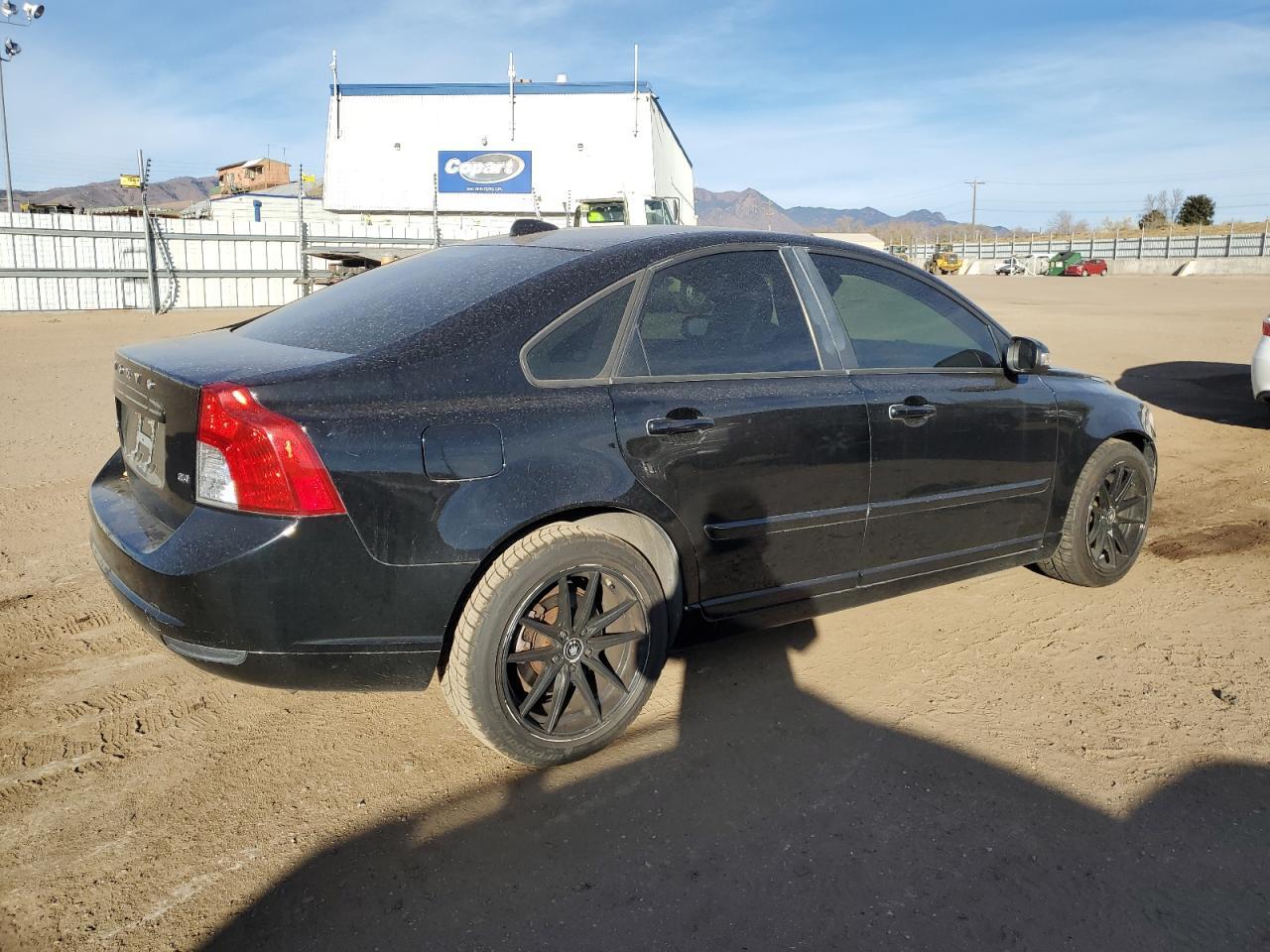 2010 VOLVO S40