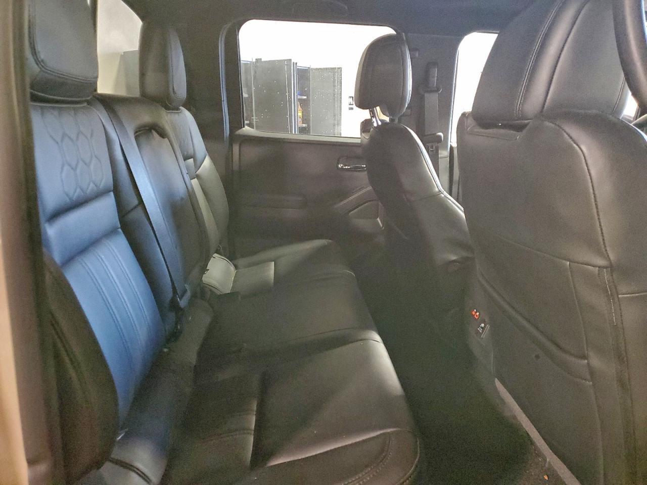 2022 NISSAN Frontier