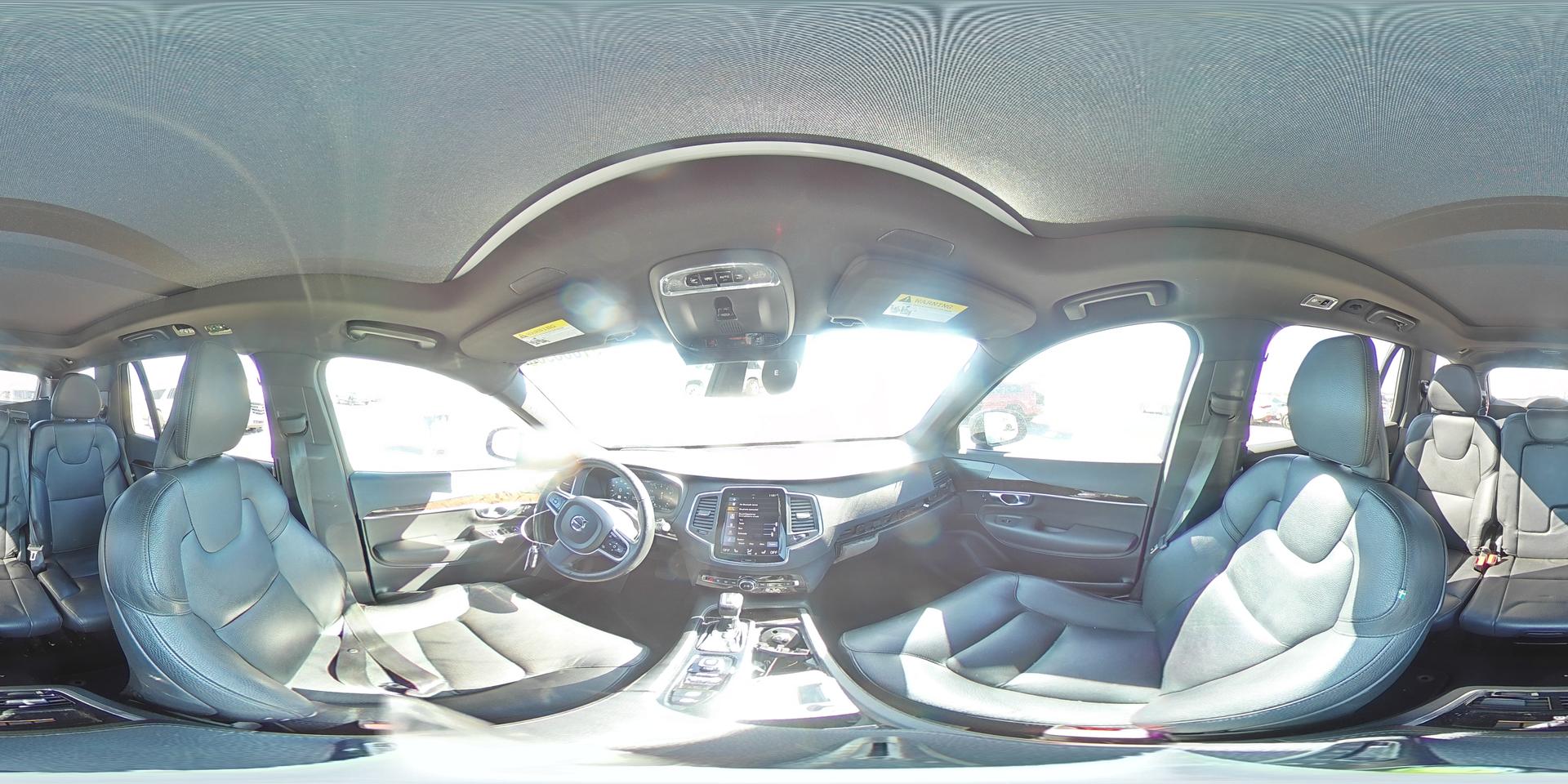 2019 VOLVO XC90
