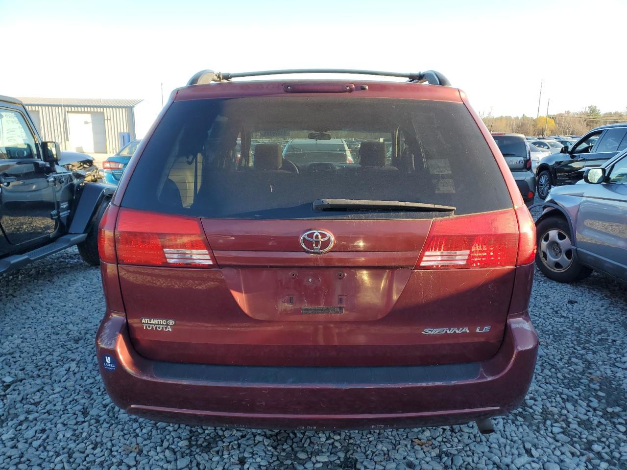 2004 TOYOTA SIENNA