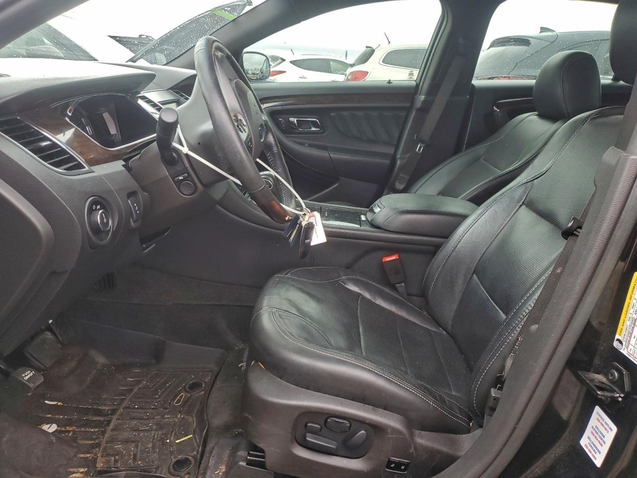 2015 FORD Taurus