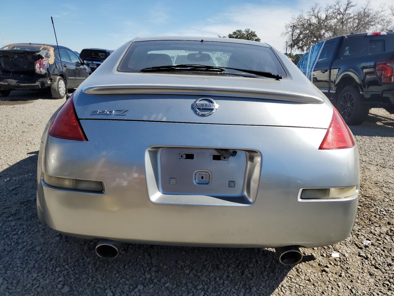 2003 NISSAN Z
