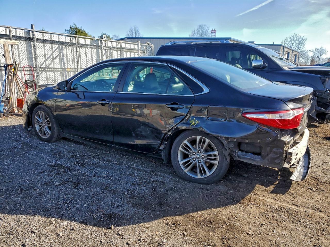 2017 TOYOTA CAMRY