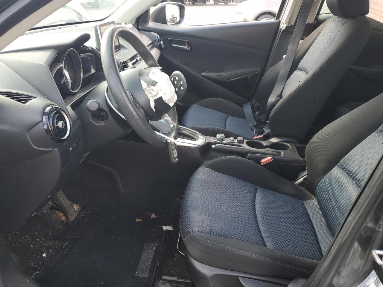 2017 TOYOTA YARIS