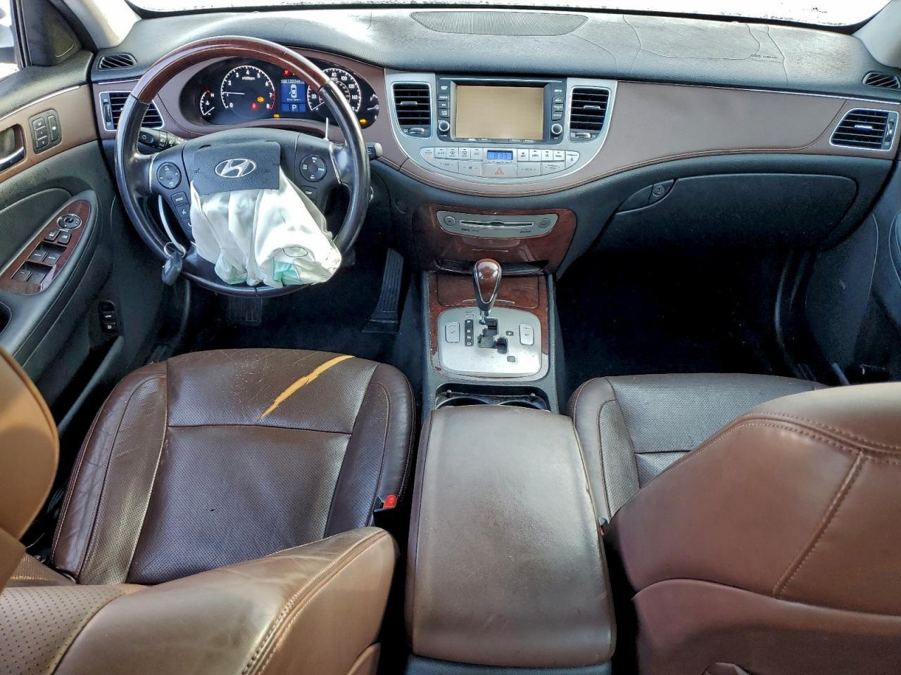 2010 HYUNDAI GENESIS