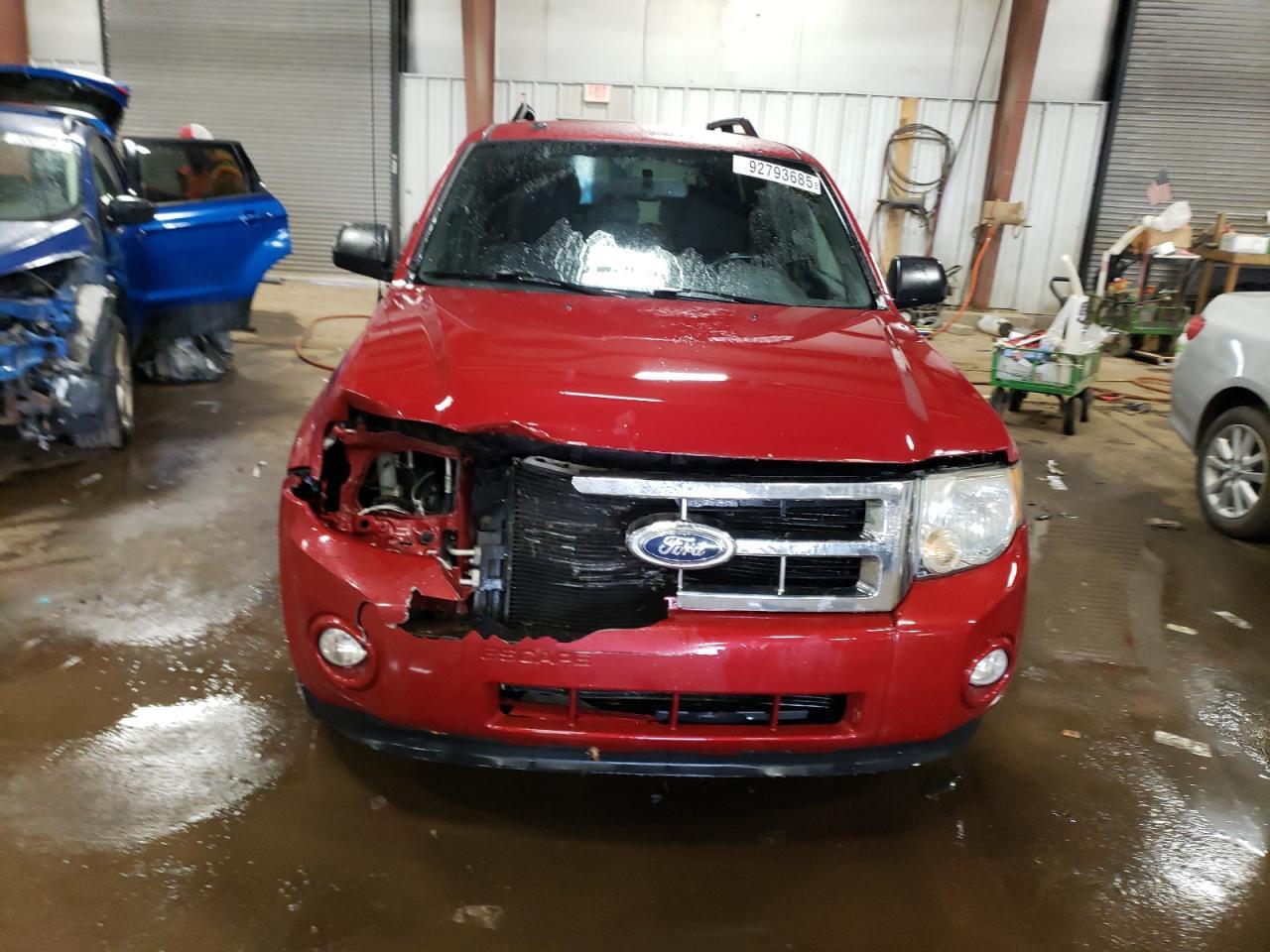 2011 FORD ESCAPE