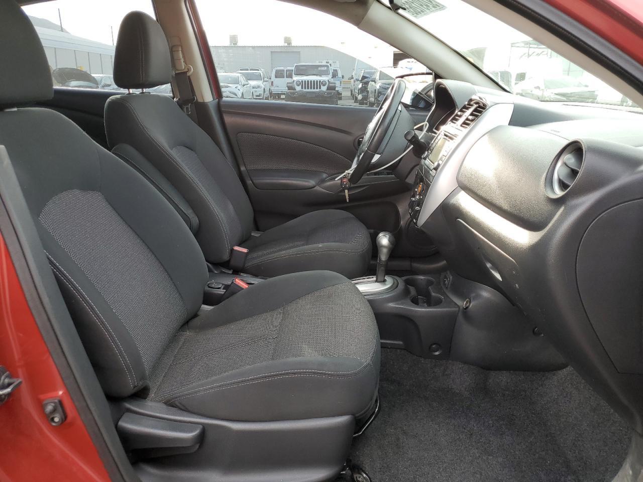 2017 NISSAN VERSA