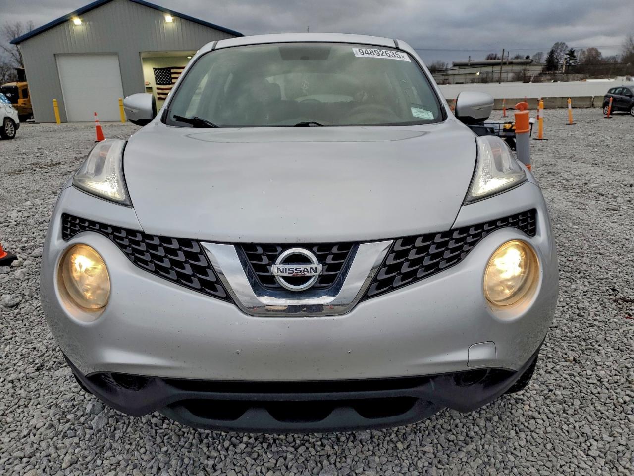 2016 NISSAN Juke