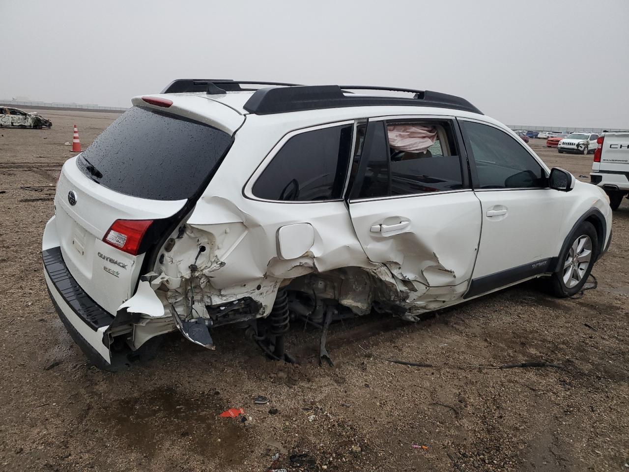 2014 SUBARU Outback