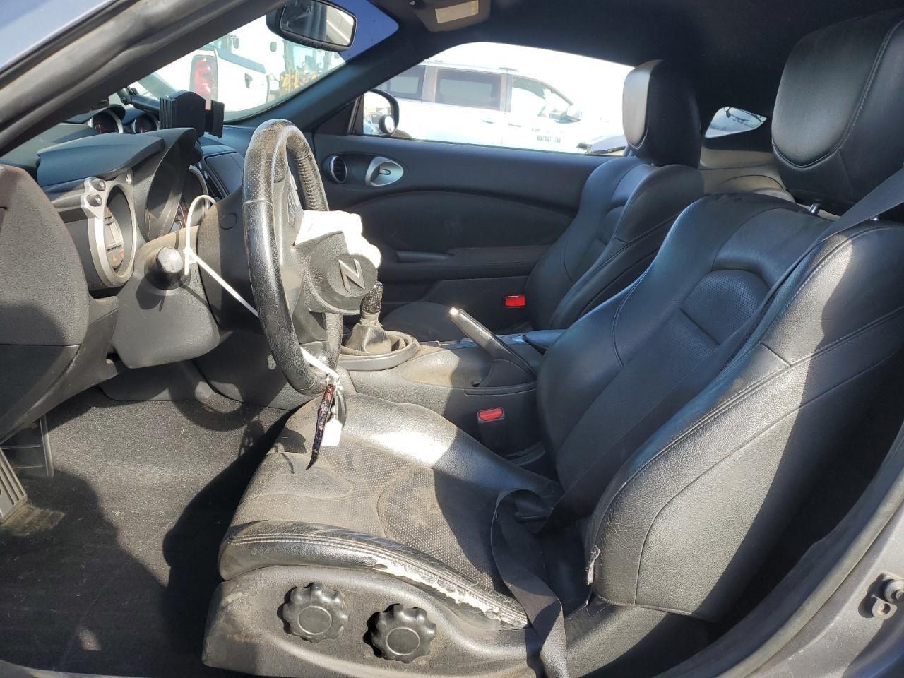 2011 NISSAN 370Z