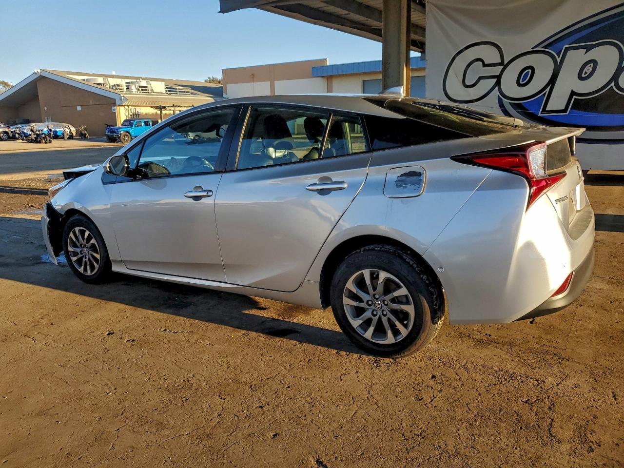2019 TOYOTA PRIUS