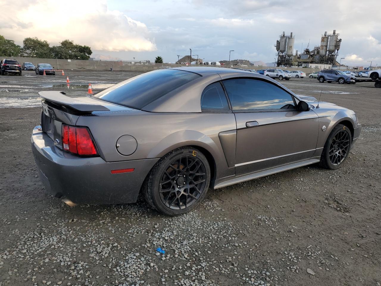 2004 FORD MUSTANG