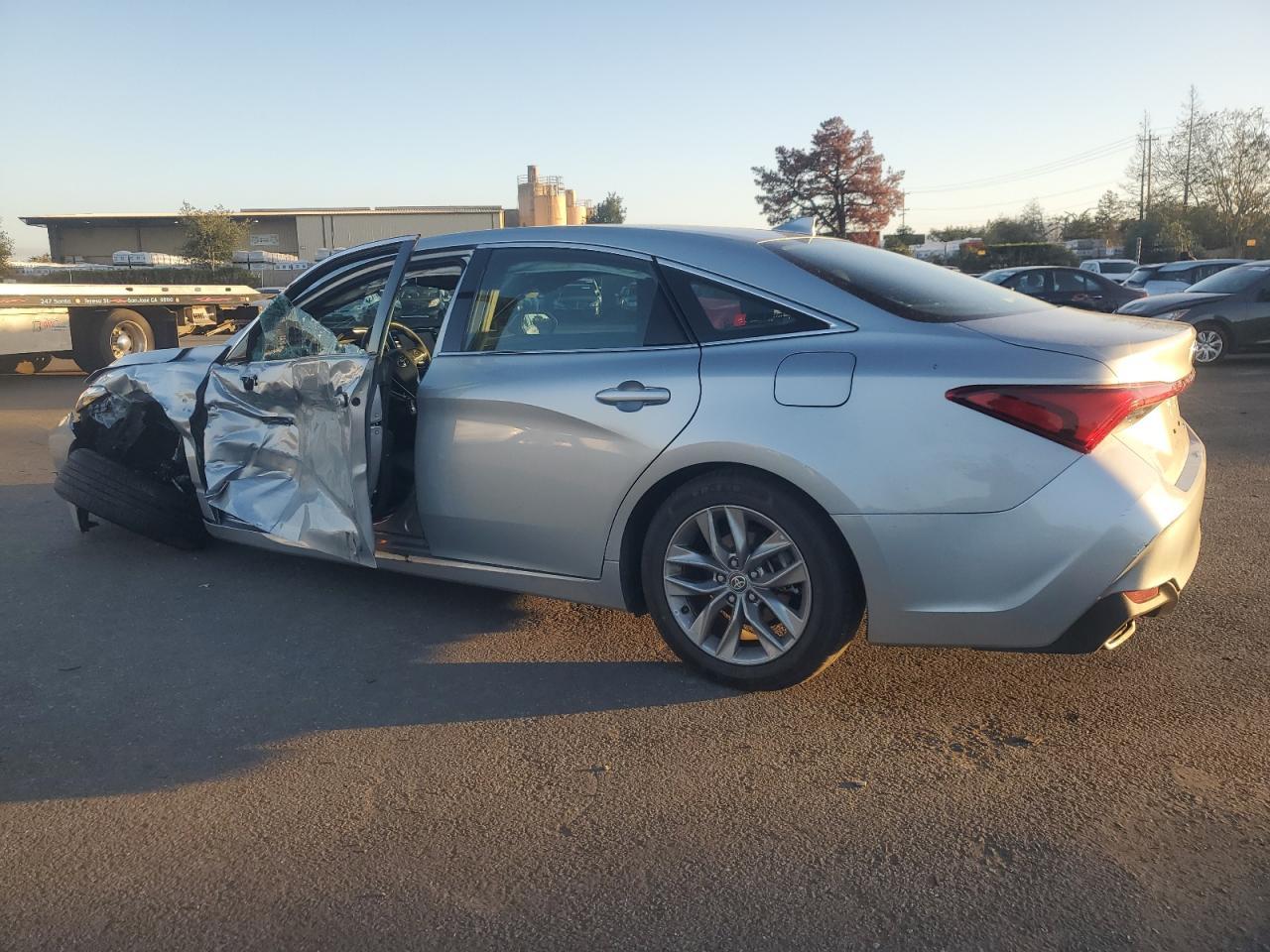 2022 TOYOTA Avalon