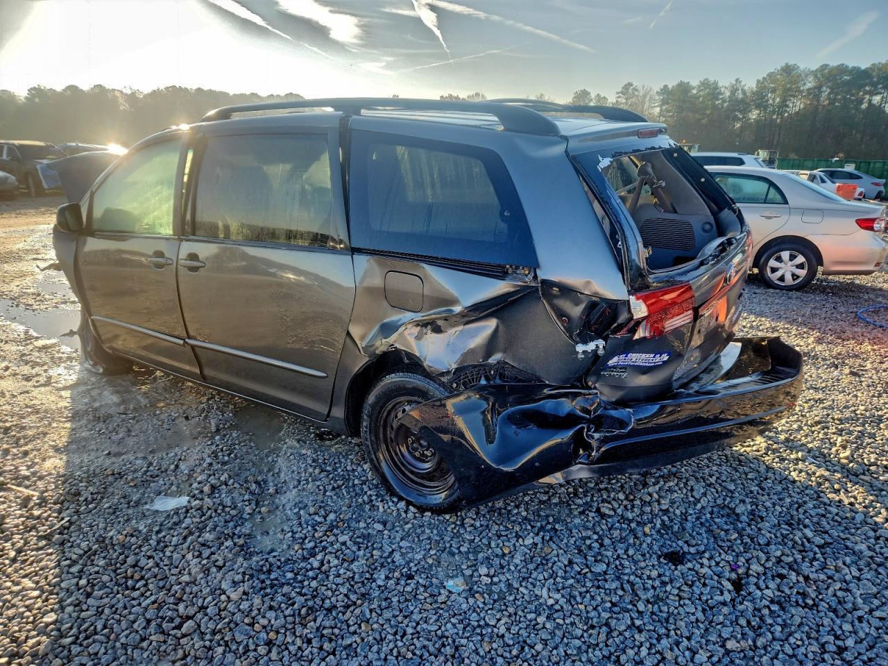 2005 TOYOTA SIENNA