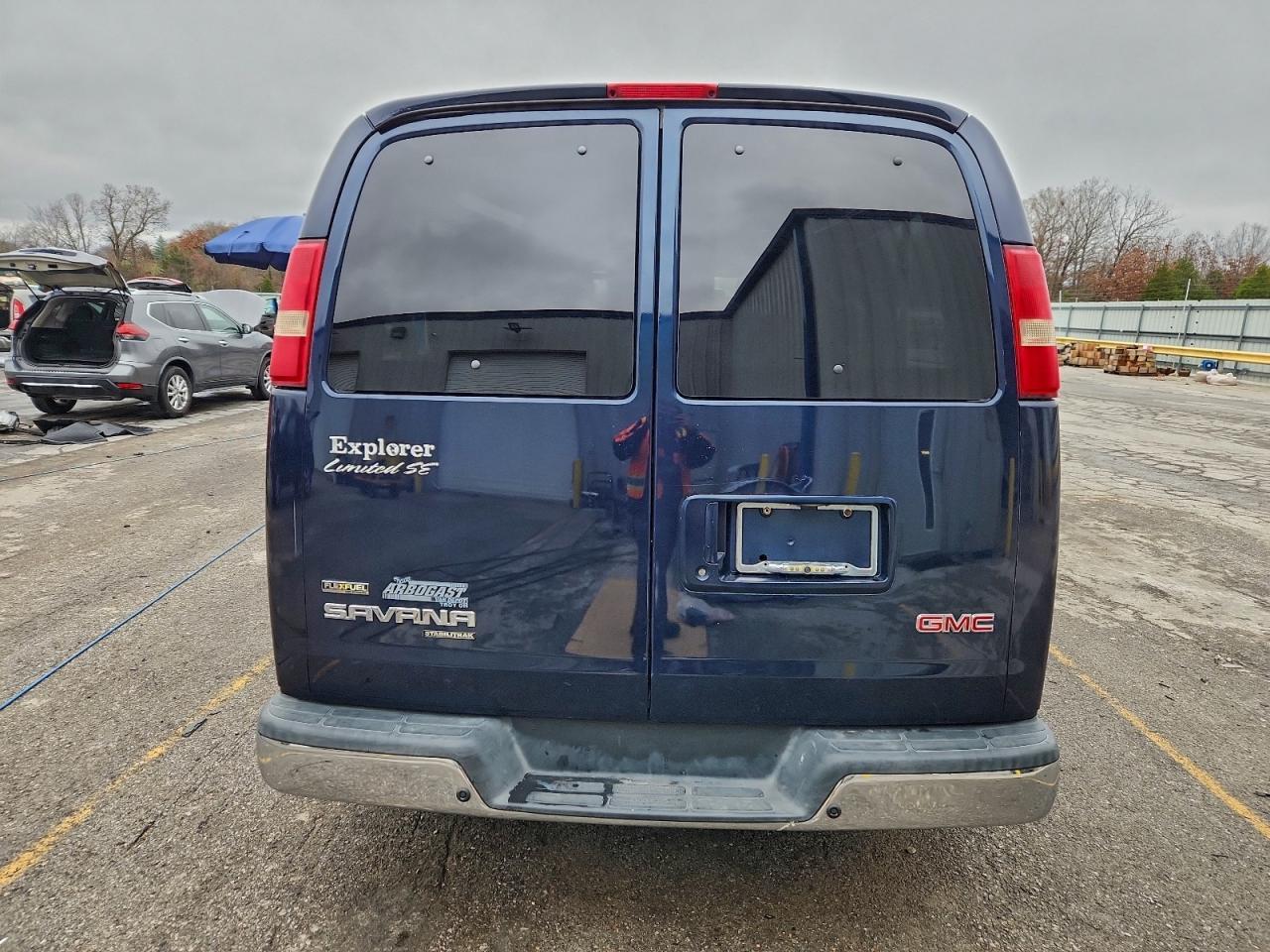 2010 GMC Savana