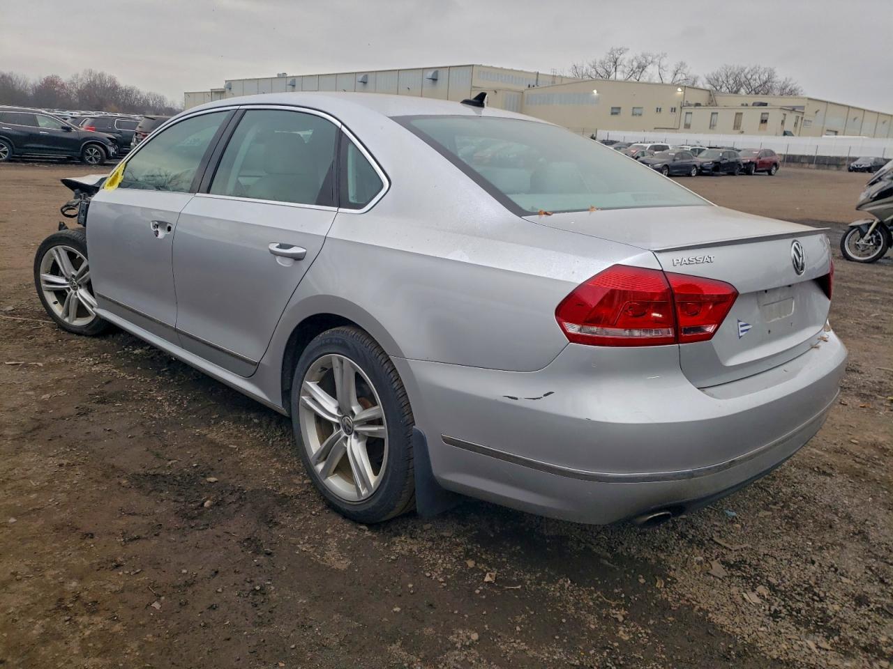 2015 VOLKSWAGEN Passat