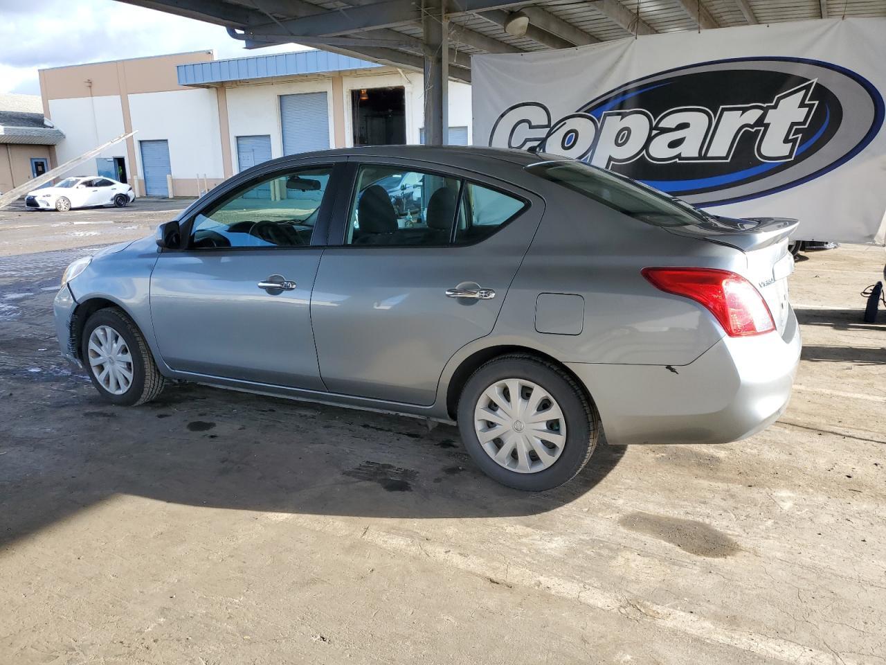 2013 NISSAN VERSA