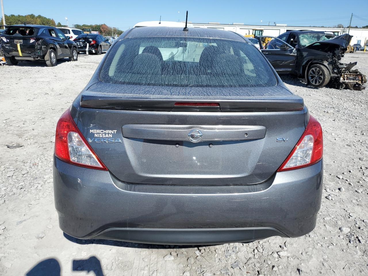 2017 NISSAN VERSA