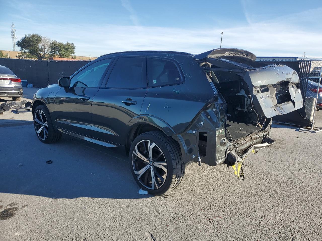2022 VOLVO XC60