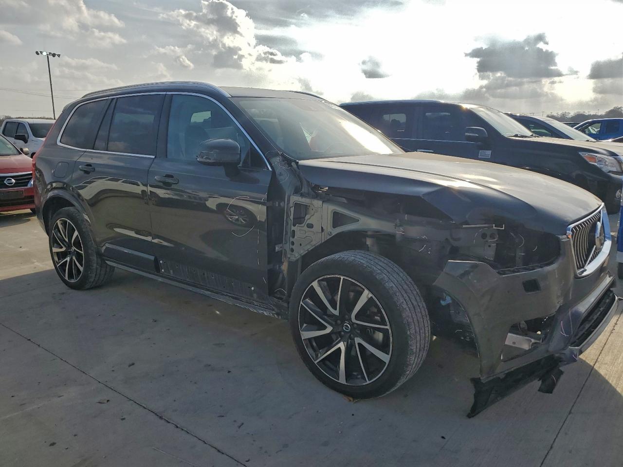 2021 VOLVO XC90