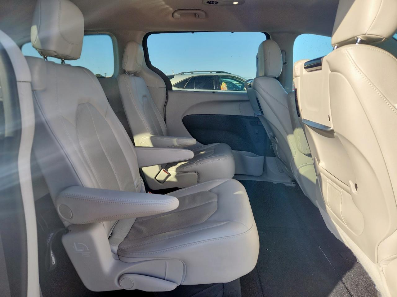 2020 CHRYSLER Pacifica