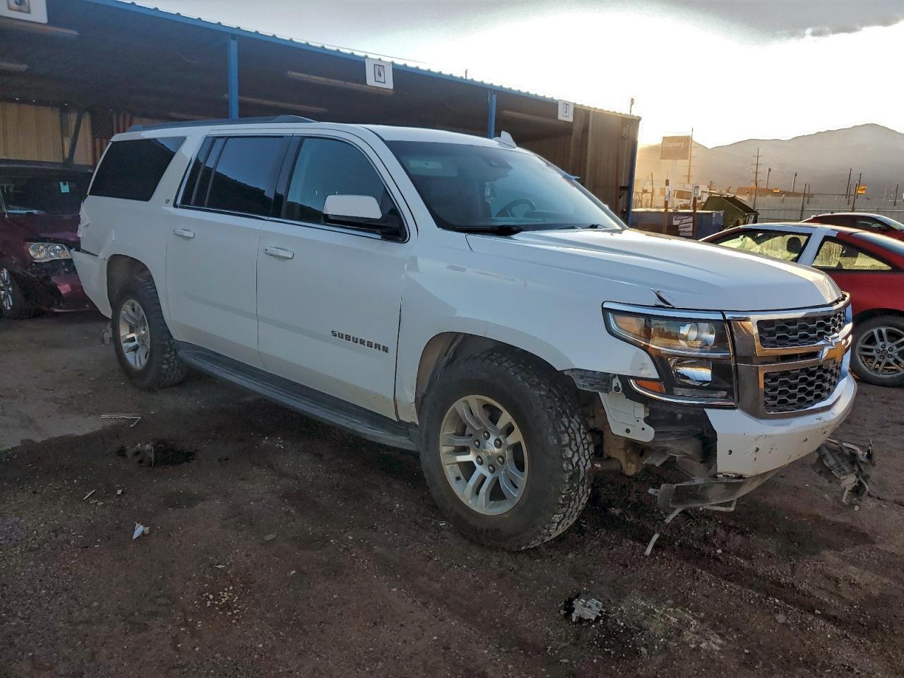 2018 CHEVROLET Suburban