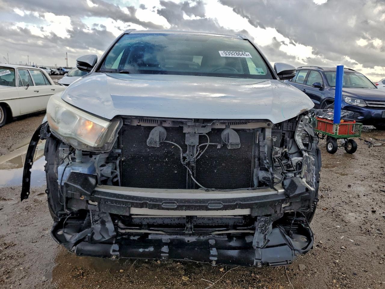 2015 TOYOTA HIGHLANDER